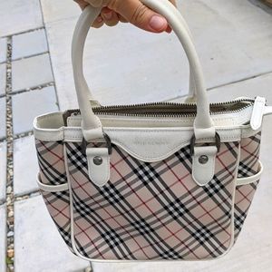 Burberry purse